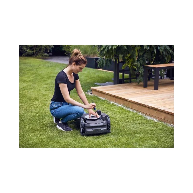 HUSQVARNA AUTOMOWER® 305