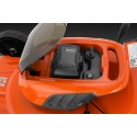 Model HUSQVARNA LC 142iS z akumulatorem i ładowarką