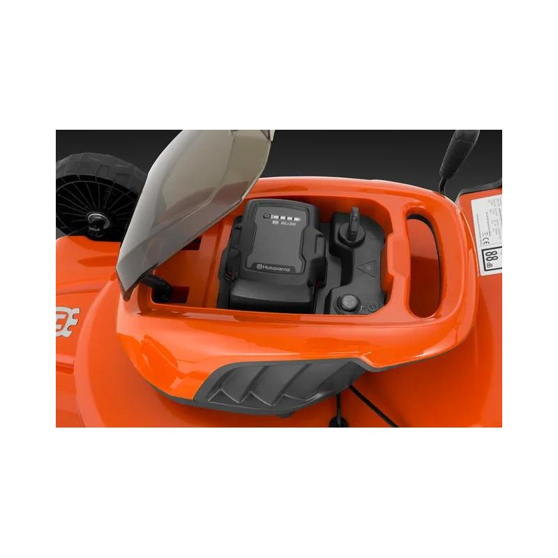 Model HUSQVARNA LC 142iS z akumulatorem i ładowarką