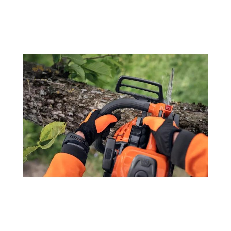 Husqvarna T540 XP® Mark III Tree-care chainsaw