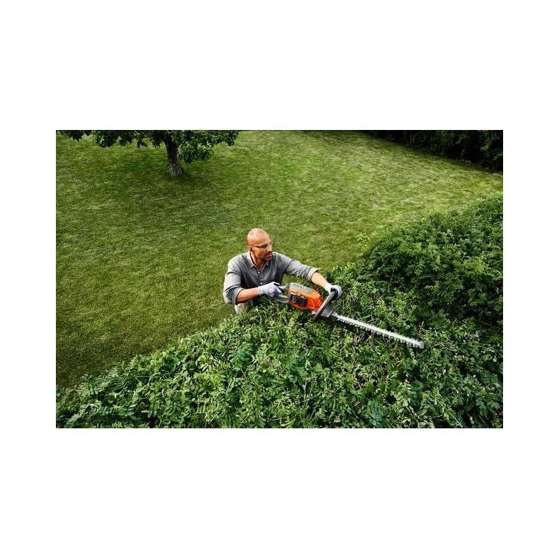 HUSQVARNA 215iHD45 z akumulatorem i ładowarką