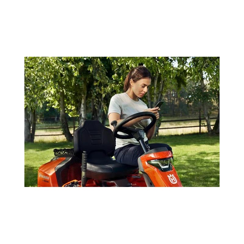 Husqvarna R 320X AWD